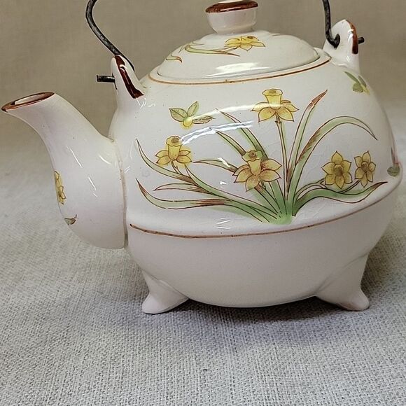 Beautiful Vintage Fred Roberts Company Floral Porcelain Teapot.Cups+ Saucers - Picture 8 of 14